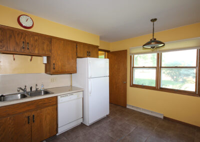 Kitchen before remodel Lake Butte des Morts