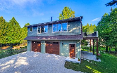 Two Bedroom Carriage House Makes a Cozy Retreat for Guests