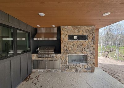 Built In Grill and Fireplace