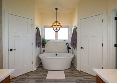 Spa-like Soaking Tub